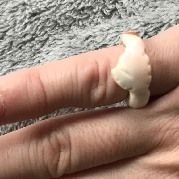 Small Shell Ring - Picture 2 of 4